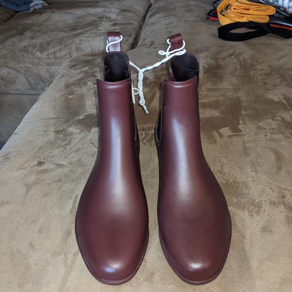 A New Day Chelsea Rain Boot - Picture 7 of 11